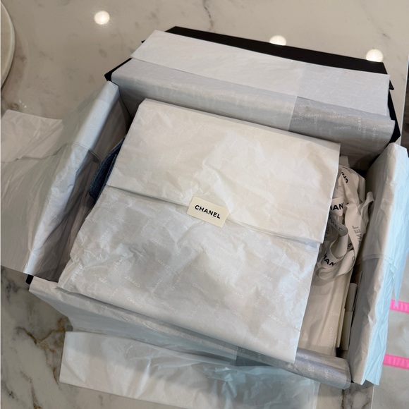 Chanel 25 Small Light Blue Denim Handbag - Picture 7 of 8